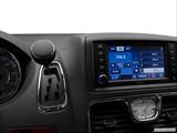  Gear shifter/center console photo